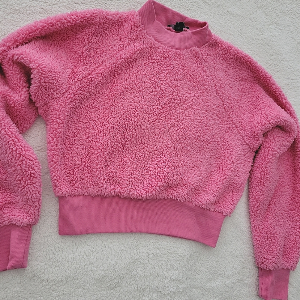 Plush pink junior girl sweater